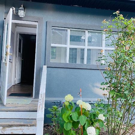 Lovely III 3 Bedrooms Apartment Space Share East York A Room Toronto Exterior foto