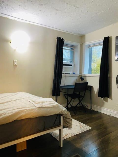 Lovely III 3 Bedrooms Apartment Space Share East York A Room Toronto Exterior foto
